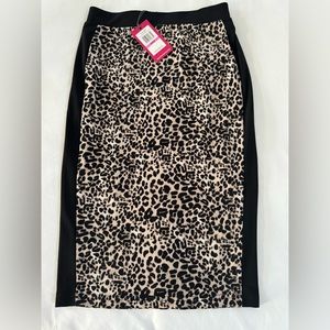VINCE CAMUTO Women’s Leopard Pencil Skirt